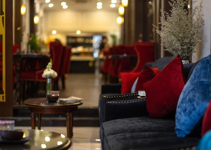 Flora Centre & SpaSpa Hotel